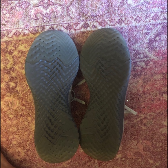 Women’s Nike shoes - Picture 4 of 4